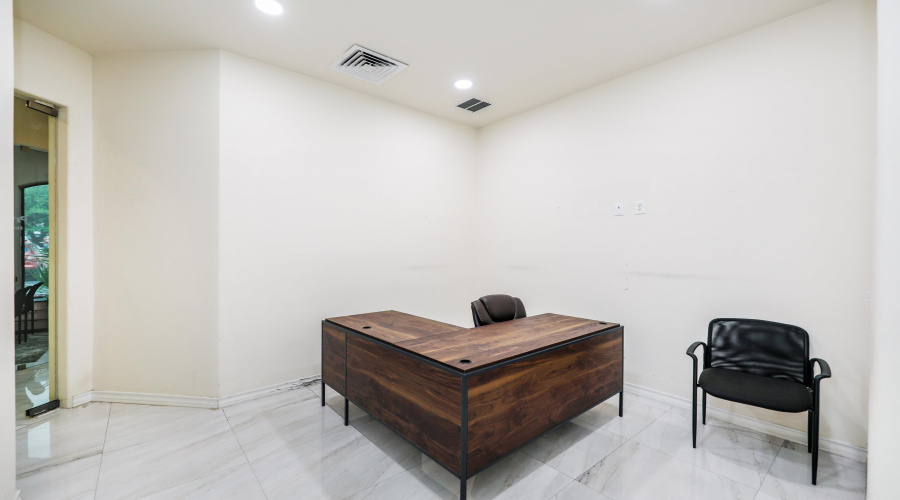 10414 Medical Lp, Laredo, Texas 78045, 1 Room Rooms,2 BathroomsBathrooms,Commercial retail/office,For Rent,10414 Medical Lp,20262613