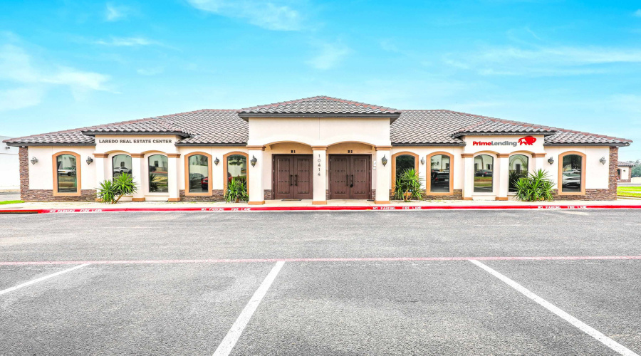 10414 Medical Lp, Laredo, Texas 78045, 1 Room Rooms,2 BathroomsBathrooms,Commercial retail/office,For Rent,10414 Medical Lp,20262613