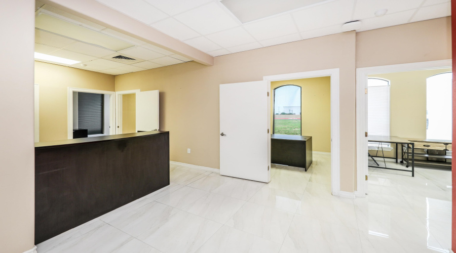 10414 Medical Lp, Laredo, Texas 78045, 1 Room Rooms,2 BathroomsBathrooms,Commercial retail/office,For Rent,10414 Medical Lp,20262613