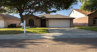 1520 Denmark Ln, Laredo, Texas 78045, 3 Bedrooms Bedrooms, 6 Rooms Rooms,2 BathroomsBathrooms,Residential,For Sale,1520 Denmark Ln,20262229