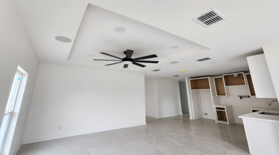 114 Mi Ranchito St., Laredo, Texas 78045, 3 Bedrooms Bedrooms, 4 Rooms Rooms,2 BathroomsBathrooms,Residential,For Sale,114 Mi Ranchito St.,20262618