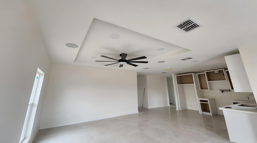 114 Mi Ranchito St., Laredo, Texas 78045, 3 Bedrooms Bedrooms, 4 Rooms Rooms,2 BathroomsBathrooms,Residential,For Sale,114 Mi Ranchito St.,20262618