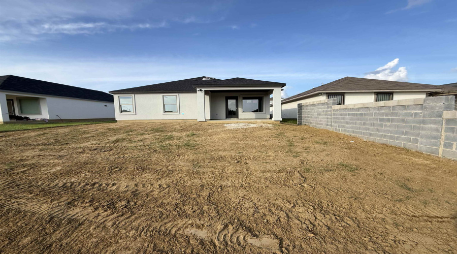 824 Monasterio Dr., Laredo, Texas 78046, 3 Bedrooms Bedrooms, 5 Rooms Rooms,2 BathroomsBathrooms,Residential,For Sale,824 Monasterio Dr.,20262619