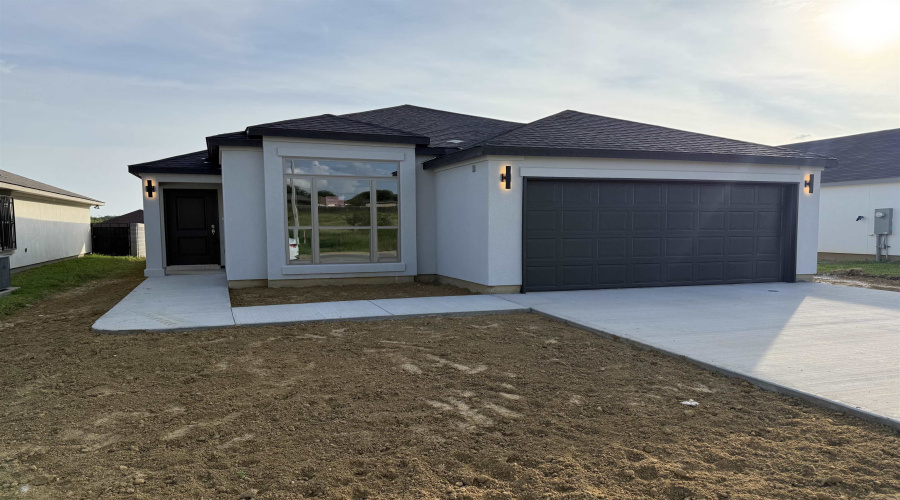 824 Monasterio Dr., Laredo, Texas 78046, 3 Bedrooms Bedrooms, 5 Rooms Rooms,2 BathroomsBathrooms,Residential,For Sale,824 Monasterio Dr.,20262619