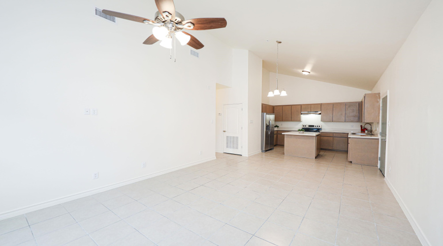 1511 Don Camilo Blvd, laredo, Texas 78041, 2 Bedrooms Bedrooms, 4 Rooms Rooms,2 BathroomsBathrooms,Residential,For Rent,1511 Don Camilo Blvd,20262622
