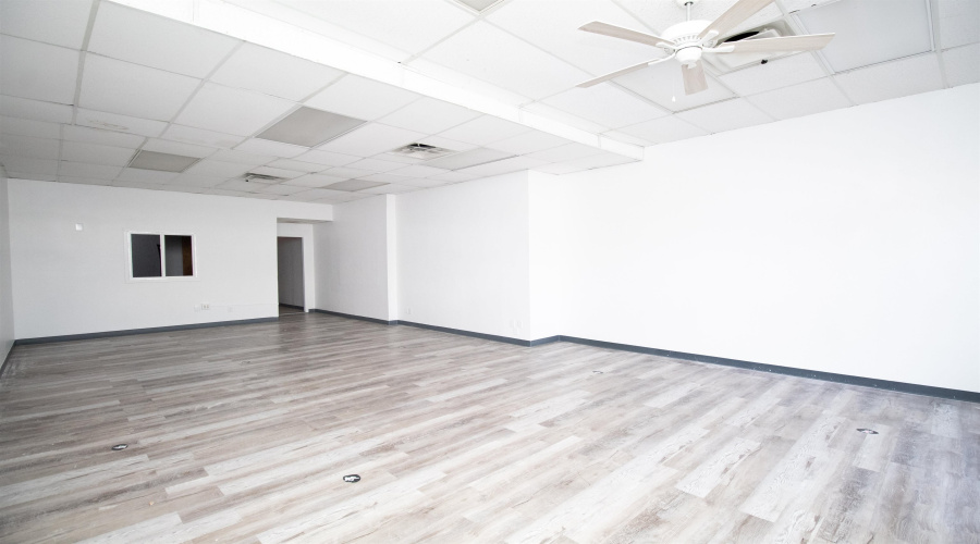 313 W Village Blvd, LAREDO, Texas 78041, 1 Room Rooms,1 BathroomBathrooms,Commercial retail/office,For Rent,313 W Village Blvd,20262623