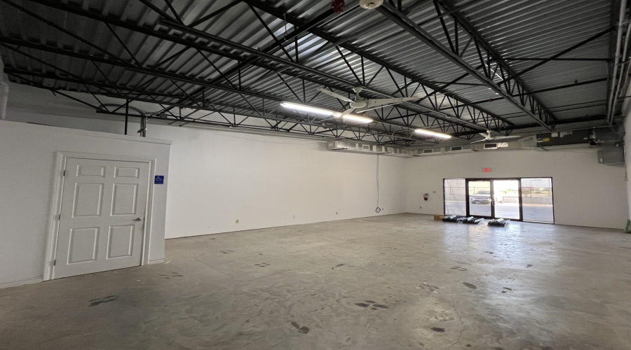 6425 Polaris Dr, Laredo, Texas 78041, 11 Rooms Rooms,1 BathroomBathrooms,Commercial retail/office,For Rent,6425 Polaris Dr,20262627