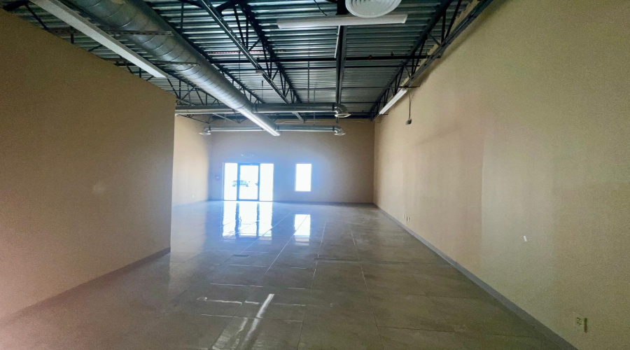 6425 Polaris Dr, Laredo, Texas 78041, 11 Rooms Rooms,1 BathroomBathrooms,Commercial retail/office,For Rent,6425 Polaris Dr,20262628