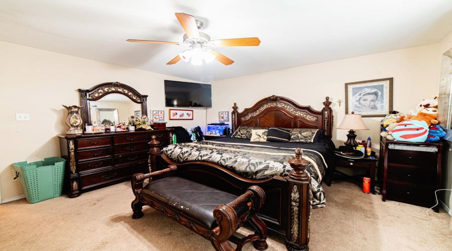207 Red Cloud Dr, Laredo, Texas 78045, 3 Bedrooms Bedrooms, 5 Rooms Rooms,2 BathroomsBathrooms,Residential,For Sale,207 Red Cloud Dr,20262625