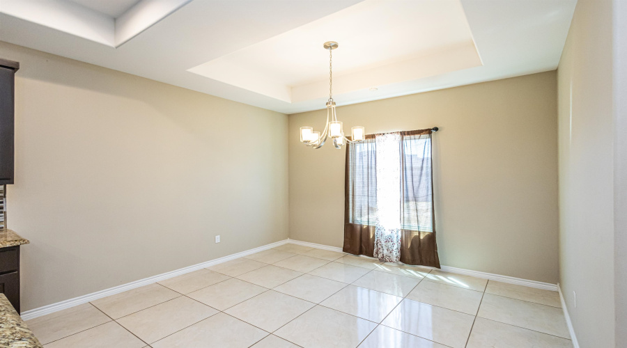215 Glen Cook Dr., Laredo, Texas 78041, 4 Bedrooms Bedrooms, 6 Rooms Rooms,2 BathroomsBathrooms,Residential,For Sale,215 Glen Cook Dr.,20262629
