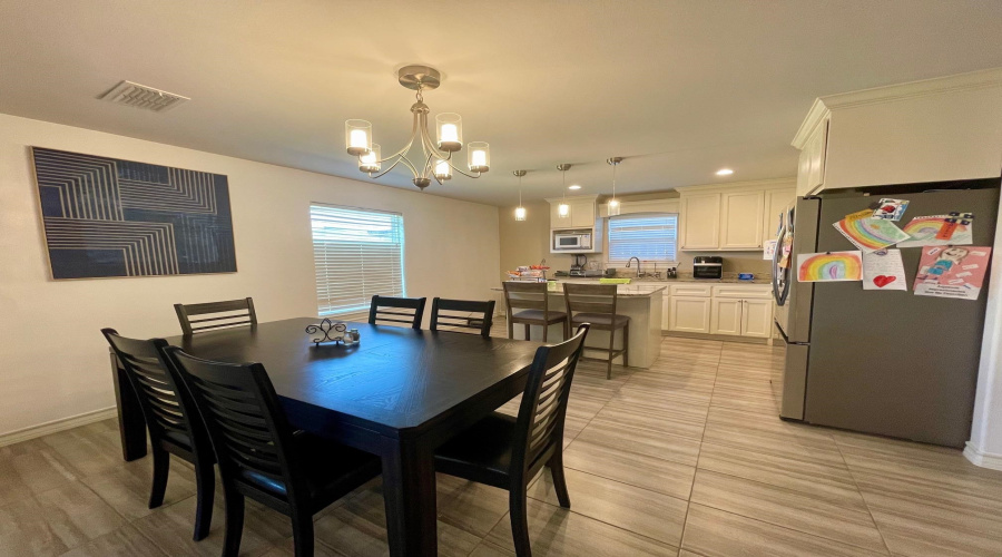 1918 Aransas Pass Dr, Laredo, Texas 78045, 4 Bedrooms Bedrooms, 6 Rooms Rooms,2 BathroomsBathrooms,Residential,For Rent,1918 Aransas Pass Dr,20262632