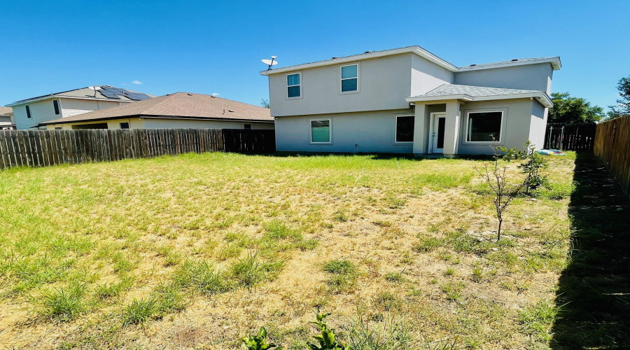 1918 Aransas Pass Dr, Laredo, Texas 78045, 4 Bedrooms Bedrooms, 6 Rooms Rooms,2 BathroomsBathrooms,Residential,For Rent,1918 Aransas Pass Dr,20262632