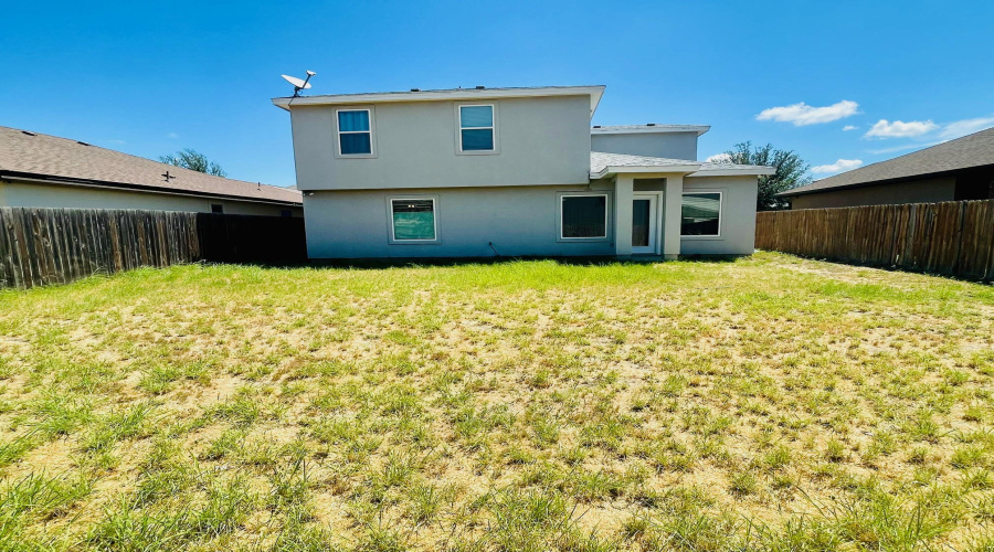 1918 Aransas Pass Dr, Laredo, Texas 78045, 4 Bedrooms Bedrooms, 6 Rooms Rooms,2 BathroomsBathrooms,Residential,For Rent,1918 Aransas Pass Dr,20262632