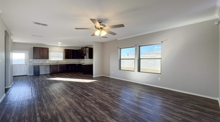 5802 Moses Lp., Laredo, Texas 78046, 3 Bedrooms Bedrooms, 6 Rooms Rooms,2 BathroomsBathrooms,Residential,For Rent,5802 Moses Lp.,20262633