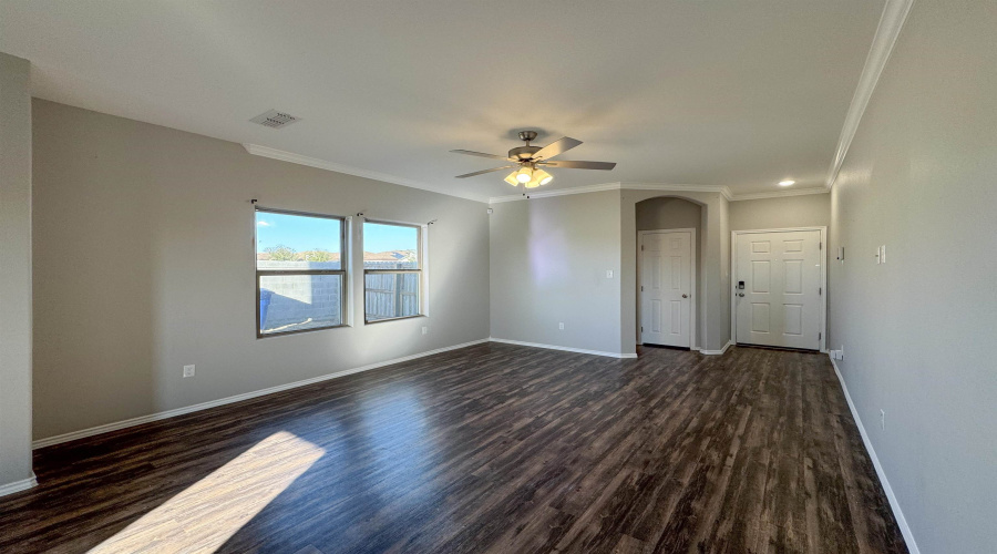 5802 Moses Lp., Laredo, Texas 78046, 3 Bedrooms Bedrooms, 6 Rooms Rooms,2 BathroomsBathrooms,Residential,For Rent,5802 Moses Lp.,20262633