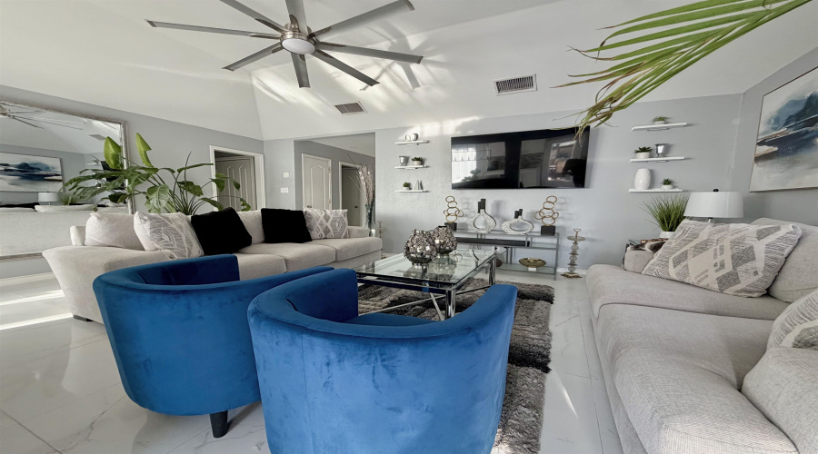822 Witherspoon Lp, Laredo, Texas 78046, 3 Bedrooms Bedrooms, 5 Rooms Rooms,2 BathroomsBathrooms,Residential,For Sale,822 Witherspoon Lp,20262636