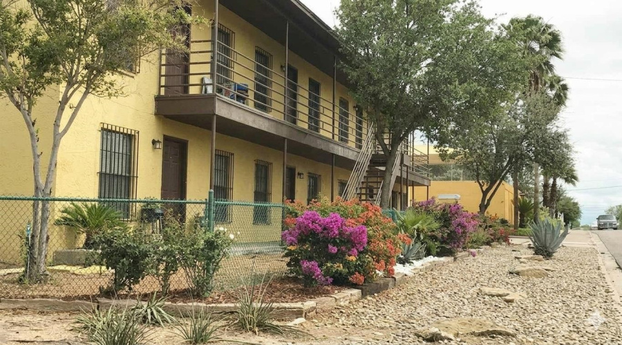 2901 Thurman St, Laredo, Texas 78046, 2 Bedrooms Bedrooms, 4 Rooms Rooms,1 BathroomBathrooms,Residential,For Rent,2901 Thurman St,20262640
