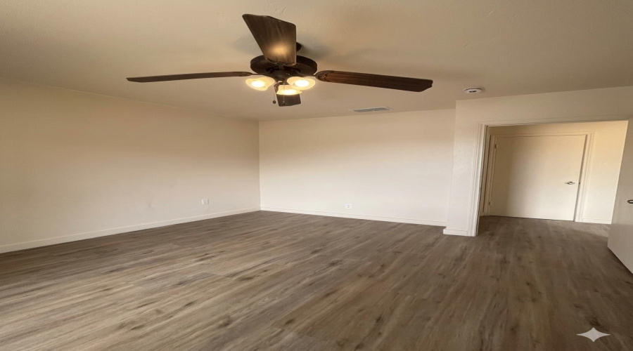 2901 Thurman St, Laredo, Texas 78046, 2 Bedrooms Bedrooms, 4 Rooms Rooms,1 BathroomBathrooms,Residential,For Rent,2901 Thurman St,20262640
