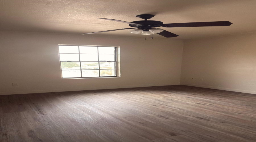 2901 Thurman St, Laredo, Texas 78046, 2 Bedrooms Bedrooms, 4 Rooms Rooms,1 BathroomBathrooms,Residential,For Rent,2901 Thurman St,20262640