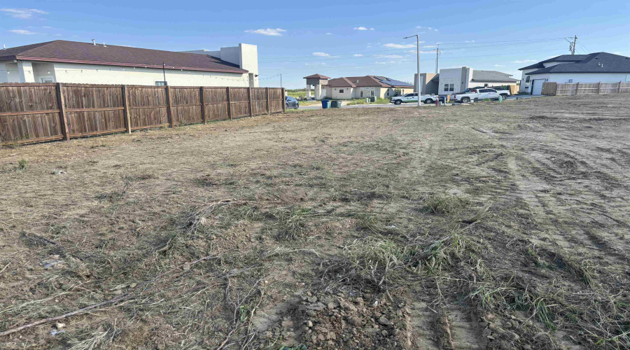6904 Molinos Dr, Laredo, Texas 78046, ,Land,For Sale,6904 Molinos Dr,20262638