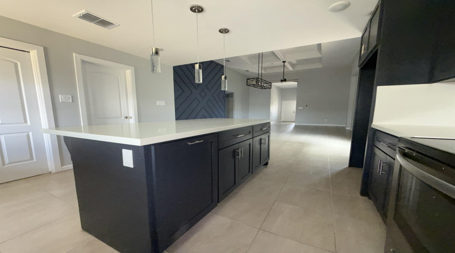5521 Conroe St, Laredo, Texas 78046, 4 Bedrooms Bedrooms, 7 Rooms Rooms,2 BathroomsBathrooms,Residential,For Sale,5521 Conroe St,20262646