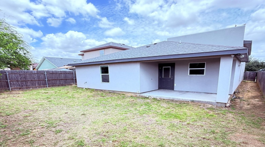 5521 Conroe St, Laredo, Texas 78046, 4 Bedrooms Bedrooms, 7 Rooms Rooms,2 BathroomsBathrooms,Residential,For Sale,5521 Conroe St,20262646