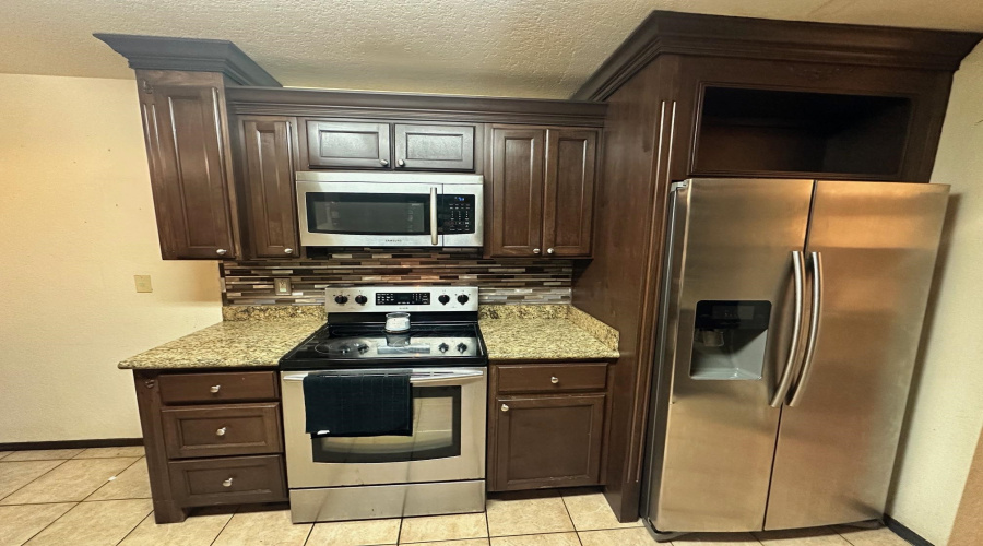 3061 Saint Margaret Ln, Laredo, Texas 78046-0000, 4 Bedrooms Bedrooms, 6 Rooms Rooms,2 BathroomsBathrooms,Residential,For Sale,3061 Saint Margaret Ln,20262647
