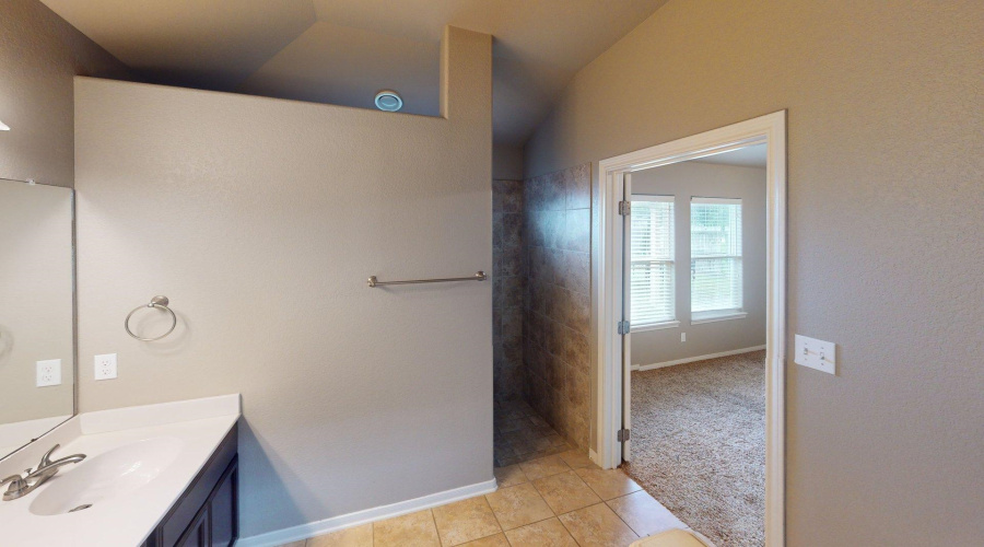 104 Buckskin Trl., VICTORIA, Texas 77904, 4 Bedrooms Bedrooms, 7 Rooms Rooms,2 BathroomsBathrooms,Residential,For Sale,104 Buckskin Trl.,20262649