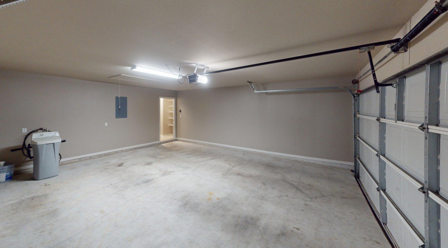 104 Buckskin Trl., VICTORIA, Texas 77904, 4 Bedrooms Bedrooms, 7 Rooms Rooms,2 BathroomsBathrooms,Residential,For Sale,104 Buckskin Trl.,20262649