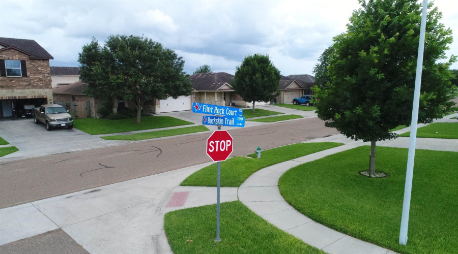 104 Buckskin Trl., VICTORIA, Texas 77904, 4 Bedrooms Bedrooms, 7 Rooms Rooms,2 BathroomsBathrooms,Residential,For Sale,104 Buckskin Trl.,20262649