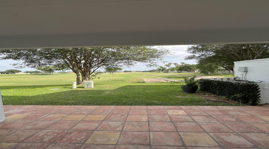 1800 Country Club Dr, Laredo, Texas 78045, 3 Bedrooms Bedrooms, 7 Rooms Rooms,3 BathroomsBathrooms,Residential,For Rent,1800 Country Club Dr,20262651