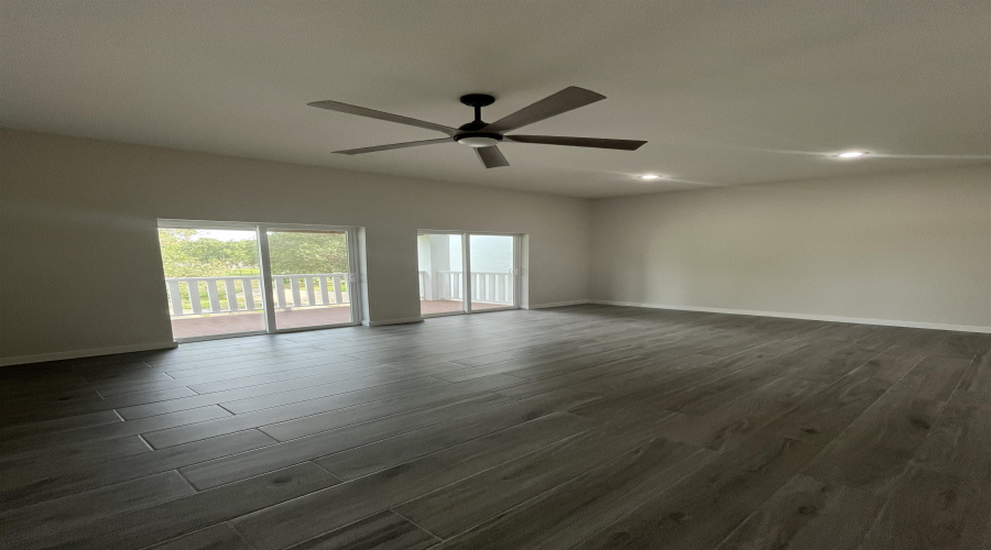 1800 Country Club Dr, Laredo, Texas 78045, 3 Bedrooms Bedrooms, 7 Rooms Rooms,3 BathroomsBathrooms,Residential,For Rent,1800 Country Club Dr,20262651