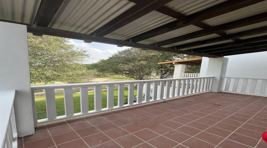 1800 Country Club Dr, Laredo, Texas 78045, 3 Bedrooms Bedrooms, 7 Rooms Rooms,3 BathroomsBathrooms,Residential,For Rent,1800 Country Club Dr,20262651