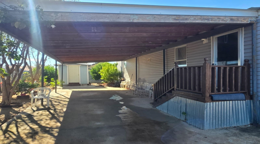 5004 Santa Rosa Dr, Laredo, Texas 78046, 2 Bedrooms Bedrooms, 4 Rooms Rooms,2 BathroomsBathrooms,Residential,For Sale,5004 Santa Rosa Dr,20262652