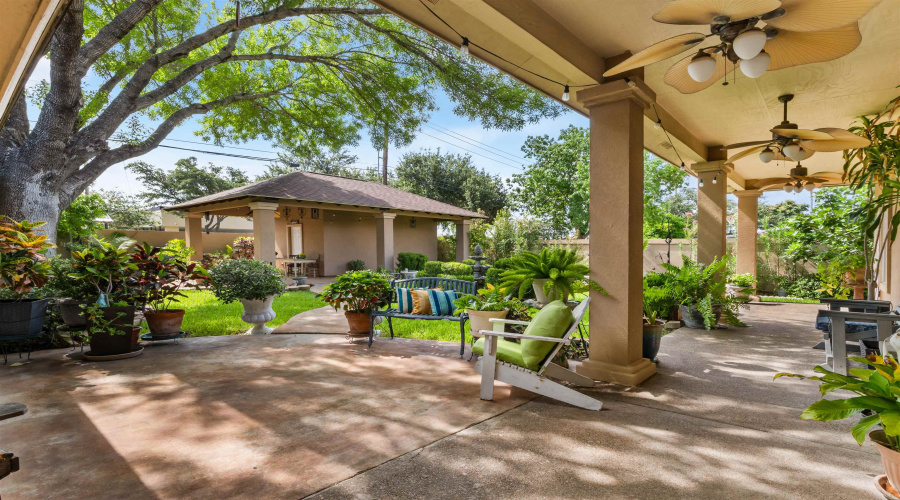 311 Merlin Rd, Laredo, Texas 78041, 4 Bedrooms Bedrooms, 7 Rooms Rooms,3 BathroomsBathrooms,Residential,For Sale,311 Merlin Rd,20262654