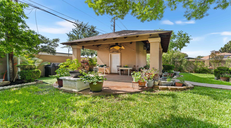 311 Merlin Rd, Laredo, Texas 78041, 4 Bedrooms Bedrooms, 7 Rooms Rooms,3 BathroomsBathrooms,Residential,For Sale,311 Merlin Rd,20262654