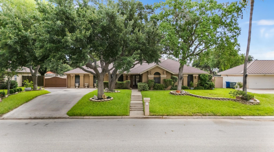 311 Merlin Rd, Laredo, Texas 78041, 4 Bedrooms Bedrooms, 7 Rooms Rooms,3 BathroomsBathrooms,Residential,For Sale,311 Merlin Rd,20262654