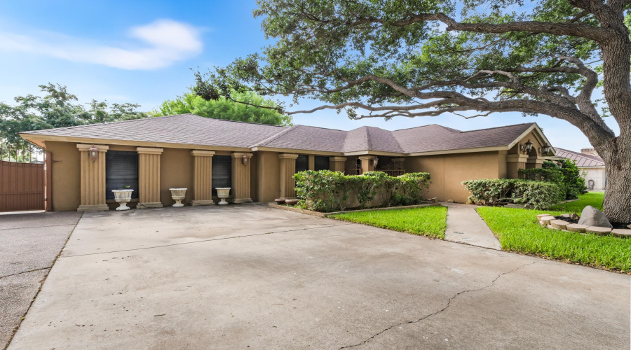311 Merlin Rd, Laredo, Texas 78041, 4 Bedrooms Bedrooms, 7 Rooms Rooms,3 BathroomsBathrooms,Residential,For Sale,311 Merlin Rd,20262654
