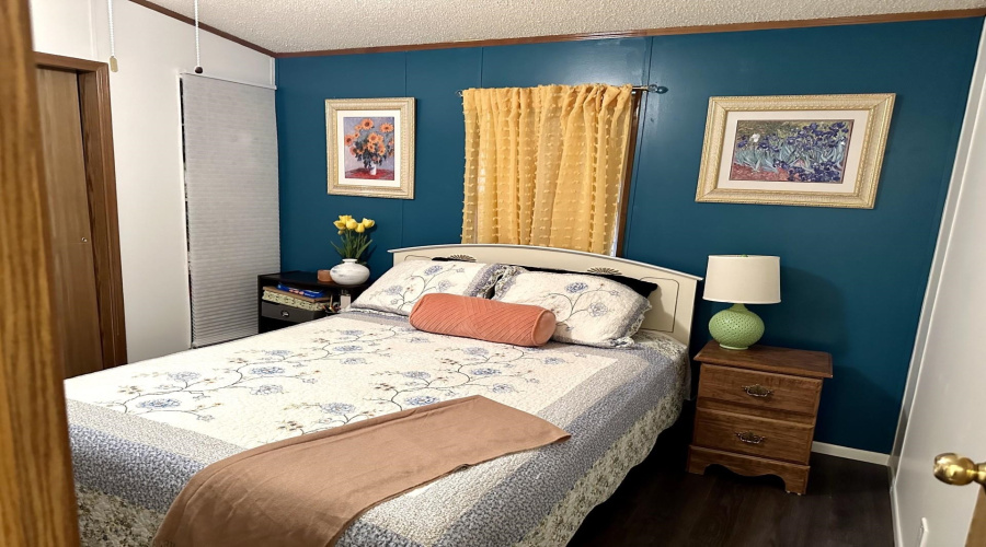 142 Sunshine Ln., ZAPATA, Texas 78076-3920, 2 Bedrooms Bedrooms, 4 Rooms Rooms,2 BathroomsBathrooms,Residential,For Sale,142 Sunshine Ln.,20262656