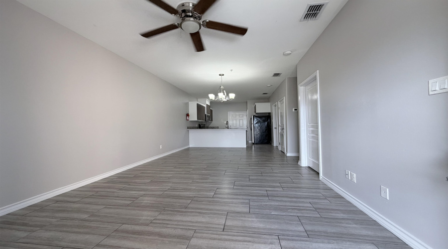 5601 Cuenca Dr, Laredo, Texas 78046, 2 Bedrooms Bedrooms, 2 Rooms Rooms,1 BathroomBathrooms,Residential,For Rent,5601 Cuenca Dr,20262657