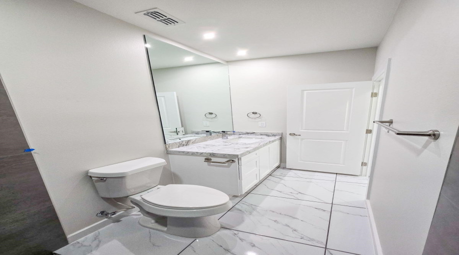 1010 Noyola Loop, LAREDO, Texas 78046, 4 Bedrooms Bedrooms, 6 Rooms Rooms,2 BathroomsBathrooms,Residential,For Sale,1010 Noyola Loop,20262659