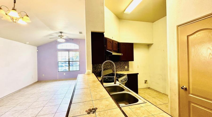 4426 Marla Dr, Laredo, Texas 78046, 3 Bedrooms Bedrooms, 5 Rooms Rooms,2 BathroomsBathrooms,Residential,For Rent,4426 Marla Dr,20262662