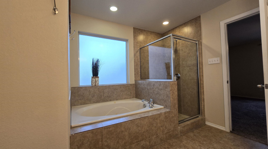 324 Kahlo Lp, Laredo, Texas 78045, 4 Bedrooms Bedrooms, 7 Rooms Rooms,2 BathroomsBathrooms,Residential,For Sale,324 Kahlo Lp,20262666