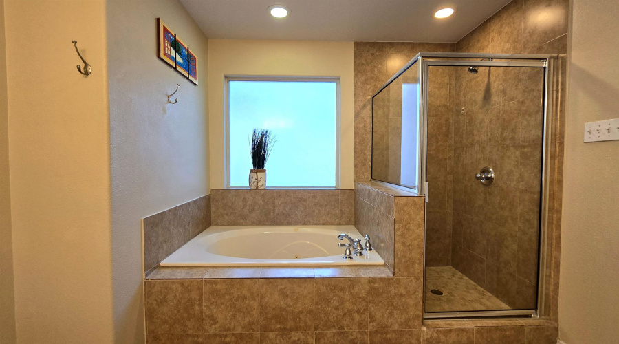324 Kahlo Lp, Laredo, Texas 78045, 4 Bedrooms Bedrooms, 7 Rooms Rooms,2 BathroomsBathrooms,Residential,For Sale,324 Kahlo Lp,20262666