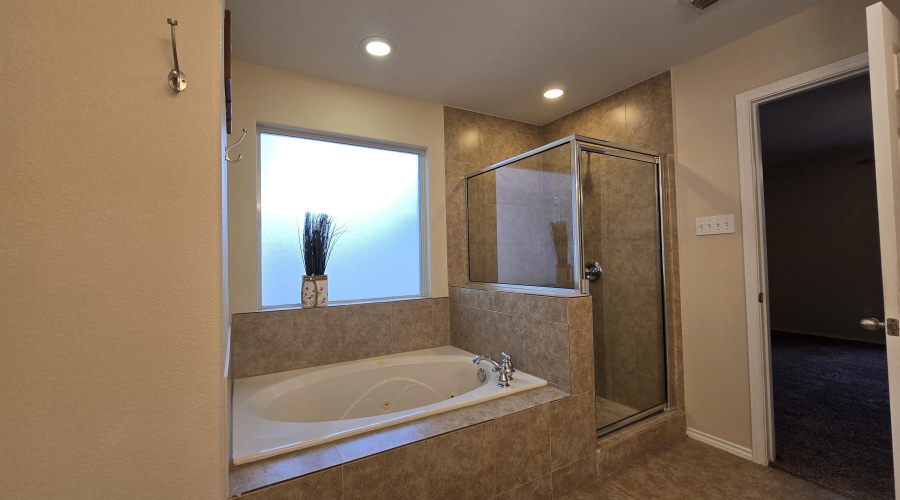 324 Kahlo Lp, Laredo, Texas 78045, 4 Bedrooms Bedrooms, 7 Rooms Rooms,2 BathroomsBathrooms,Residential,For Sale,324 Kahlo Lp,20262666