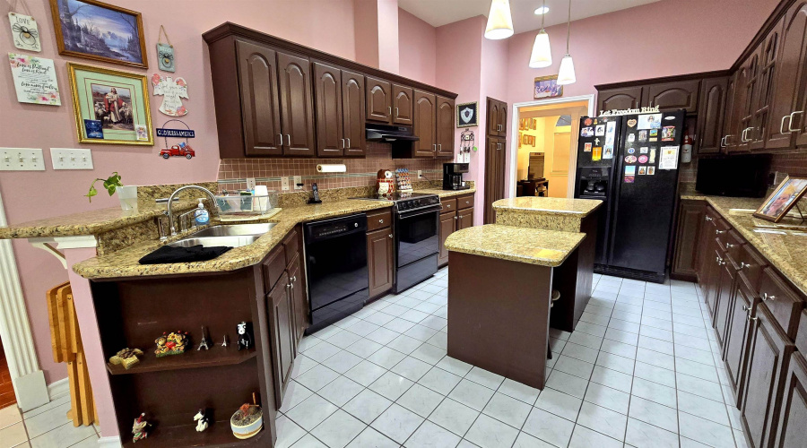 1318 Larry Ln, Laredo, Texas 78045, 4 Bedrooms Bedrooms, 6 Rooms Rooms,2 BathroomsBathrooms,Residential,For Sale,1318 Larry Ln,20262669