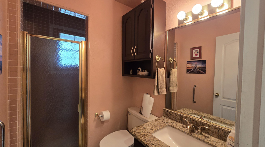 1318 Larry Ln, Laredo, Texas 78045, 4 Bedrooms Bedrooms, 6 Rooms Rooms,2 BathroomsBathrooms,Residential,For Sale,1318 Larry Ln,20262669