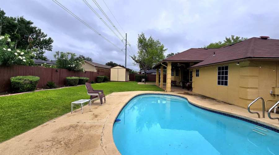 1318 Larry Ln, Laredo, Texas 78045, 4 Bedrooms Bedrooms, 6 Rooms Rooms,2 BathroomsBathrooms,Residential,For Sale,1318 Larry Ln,20262669