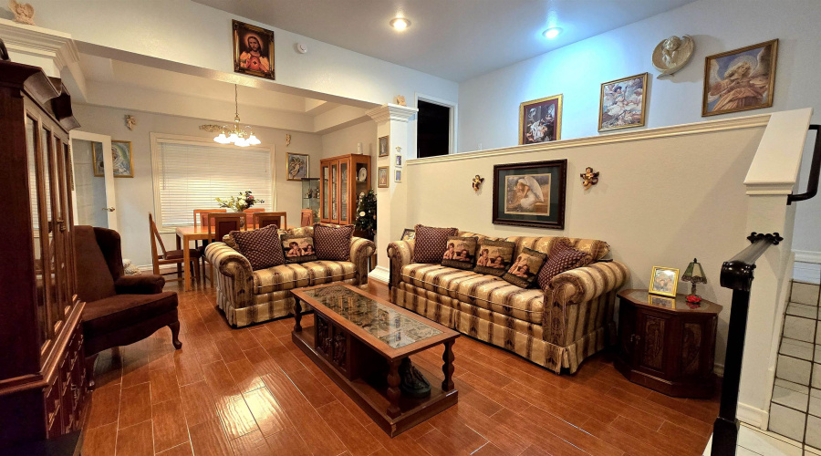 1318 Larry Ln, Laredo, Texas 78045, 4 Bedrooms Bedrooms, 6 Rooms Rooms,2 BathroomsBathrooms,Residential,For Sale,1318 Larry Ln,20262669
