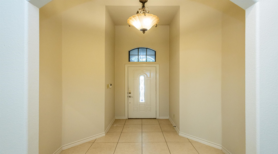 10702 Patron Lp, Laredo, Texas 78245, 3 Bedrooms Bedrooms, 7 Rooms Rooms,2 BathroomsBathrooms,Residential,For Sale,10702 Patron Lp,20262670